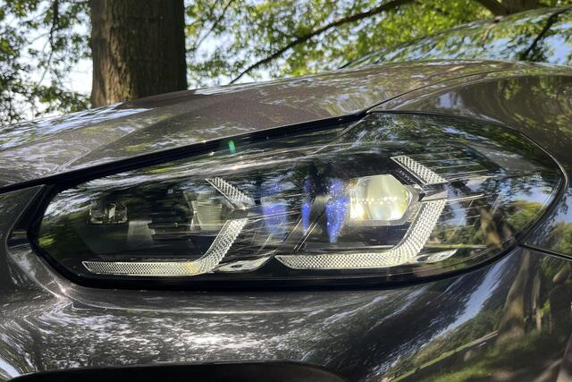 BMW X3 iX3 High Executive 80 kWh PANO | ADAPTIVE | ACHTERUITKIJKCAMERA | MEMORY | CARPLAY | STOELVERWARMING |