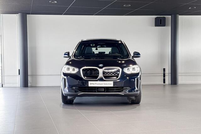 BMW X3 iX3 Executive 80 kWh | M Sport | Glazen Panoramadak | Stoelverwarming | Achteruitrijcamera |