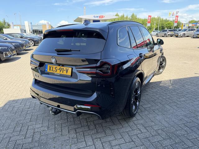 BMW X3 iX3 High Executive 80 kWh M Sport Panoramadak 20 Inch Harman-Kardon Trekhaak Leder Carplay 360 Camera Head-Up Display