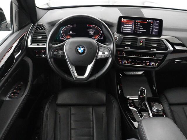 BMW X3 xDrive20i High Executive Edition Panorama dak | Carplay | Climate control | Stoelverwarming | Cruise control | Sfeerverlichting | Navigatie | Bluetooth | Leder bekleding | Achteruitrij camera | DAB Radio