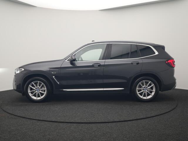 BMW X3 xDrive30e Business Edition Plus PHEV 293pk Dealer O.H. | Trekhaak Af Fabriek | Panodak | Head Up | Lederen Sportstoelen Memory & Verwarmd | Hifi Audio | Keyless | Blis | Apple Carplay | Navigatie | DAB | Cruise Control | Plug In Hybrid |