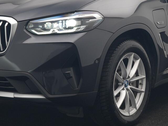BMW X3 xDrive30e Business Edition Plus PHEV 293pk Dealer O.H. | Trekhaak Af Fabriek | Panodak | Head Up | Lederen Sportstoelen Memory & Verwarmd | Hifi Audio | Keyless | Blis | Apple Carplay | Navigatie | DAB | Cruise Control | Plug In Hybrid |