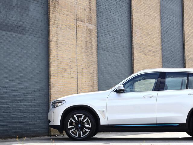 BMW X3 iX3 Executive 80 kWh Pano | Driving Assistant Pro | Leder | Trekhaak | ACC