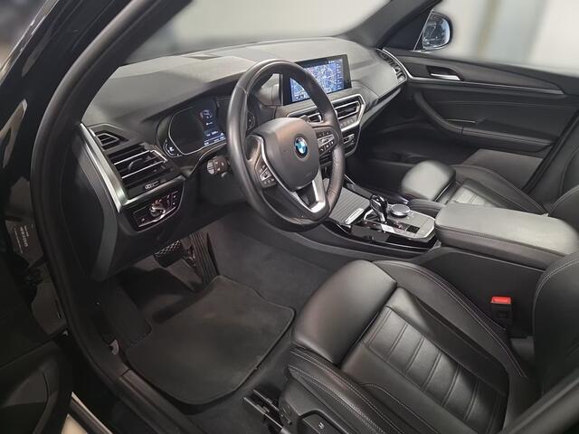 BMW X3 xDrive30d 286 PK Panoramadak Trekhaak 19 Inch Sportstoelen Stoelverwarming Live Cockpit