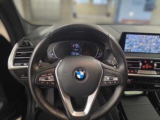 BMW X3 xDrive30d 286 PK Panoramadak Trekhaak 19 Inch Sportstoelen Stoelverwarming Live Cockpit