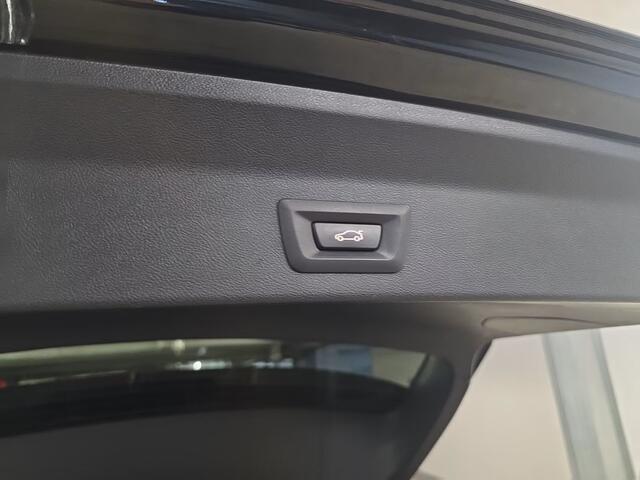 BMW X3 xDrive30d 286 PK Panoramadak Trekhaak 19 Inch Sportstoelen Stoelverwarming Live Cockpit