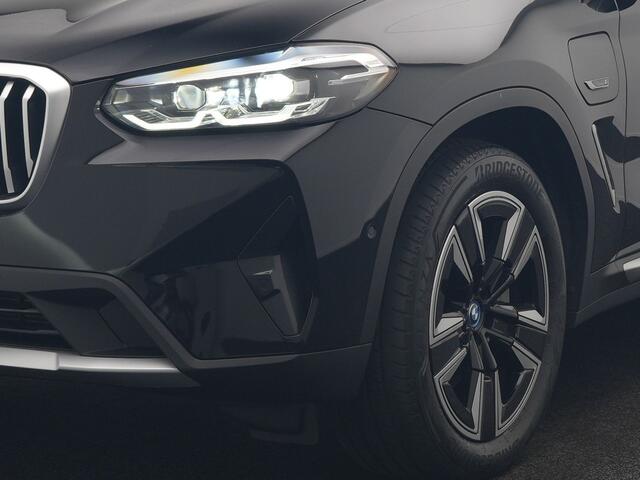 BMW X3 xDrive30e High Executive FACELIFT PHEV 293pk Dealer O.H. | Panodak | Camera | Lederen Sportstoelen Verwarmd | Apple Carplay | Park Assist | Navigatie | DAB | Cruise Control | 19"L.M | Plug In Hybrid |