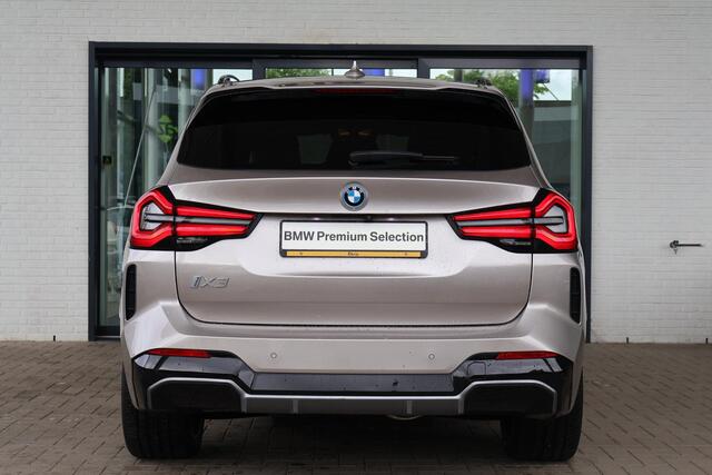 BMW X3 iX3 | Panoramadak | Stoelverwarming | Trekhaak