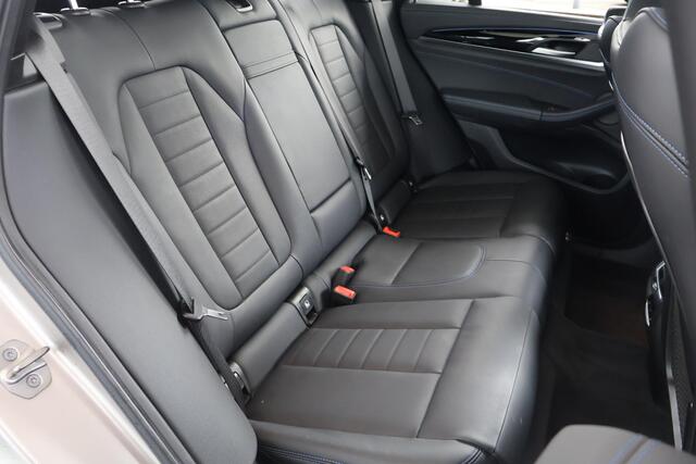 BMW X3 iX3 | Panoramadak | Stoelverwarming | Trekhaak