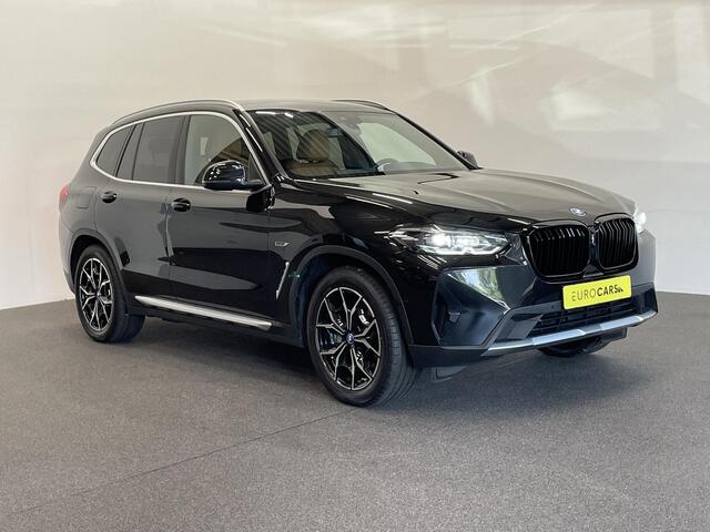 BMW X3 xDrive30e Trekhaak PDC VA + Camera Sportstoelen 19" M-Sport Stoelverwarming Cognac Leder Bekleding Privacy Glass DAB+ Navi Carplay Cruise Control
