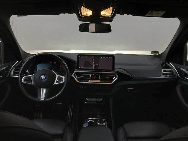 BMW X3 iX3 Executive 80 kWh | 19" | Panorama | Trekhaak | Driving Assistant Professional