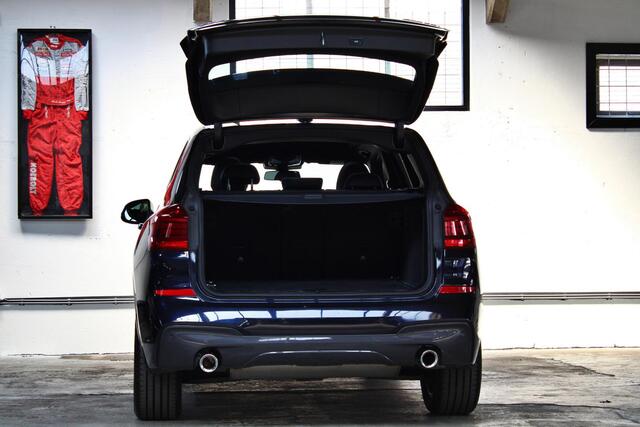 BMW X3 xDrive30i High Executive | M-Sport | Panoramadak | Camera | 19 inch | NL auto | 2e eigenaar |
