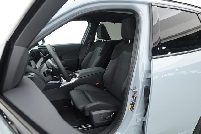 BMW X3 30e xDrive M-Sport Pro | Rijklaar! | Elek. Trekhaak | Pano | Widescreen | Shadowline | HUD | Harman/Kardon | Stuur-stoelverw. | 360*+PDC | Leder+Memory | Dodehoek | NAV+App.Connect | LED | Elek. Klep V