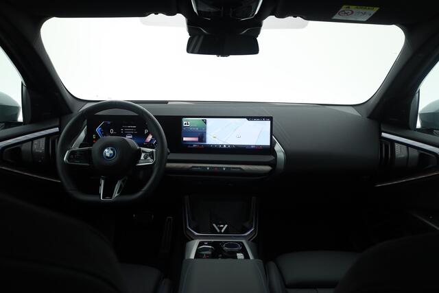 BMW X3 30e xDrive M-Sport Pro | Rijklaar! | Elek. Trekhaak | Pano | Widescreen | Shadowline | HUD | Harman/Kardon | Stuur-stoelverw. | 360*+PDC | Leder+Memory | Dodehoek | NAV+App.Connect | LED | Elek. Klep V