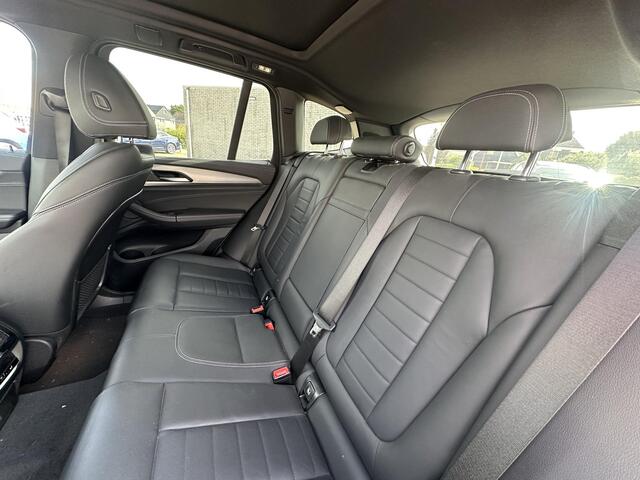 BMW X3 iX3 High Executive 80 kWh Nieuw binnen, meer foto's volgen nog | Panoramadak | Stoelverwarming | 360 graden camera | Bestuurdersstoel Met Geheugen | Keyless entry | Sportstoelen | Head Up Display