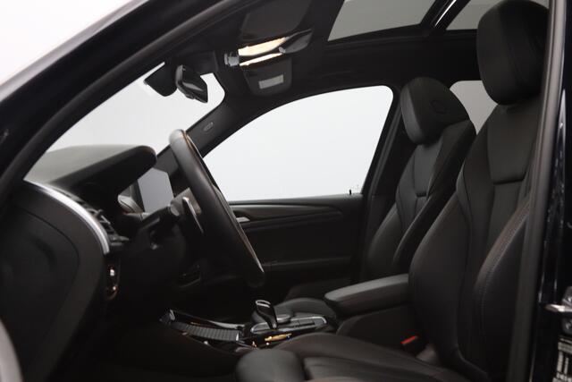 BMW X3 xDrive30e High Executive M-Sport 293 PK PHEV, Panoramadak, H/K Sound, Camera