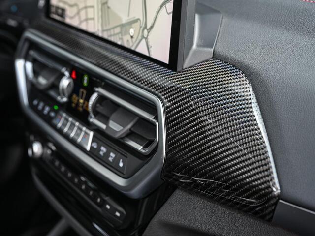 BMW X3 xDrive30e High Executive M Sport Pro | Panoramadak | Frozen Deep Grey Metallic | Carbon Interieur | HUD | 360 Camera | HIFI | Memory Seats | Ambiance | Interieur | Trekhaak | BMW Gesture Control |