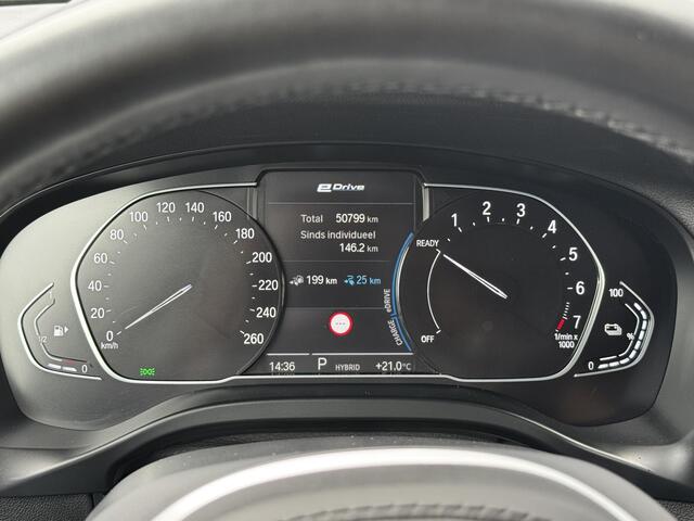 BMW X3 xDrive30e High Executive 292 PK | M Sport | Panoramadak | Laserlicht | Head-Up Display | Trekhaak