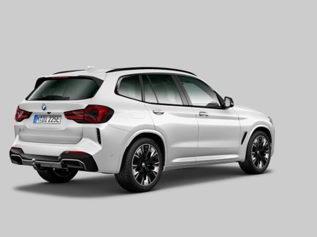 BMW X3 iX3 80 kWh Panoramadak | Harman Kardon | CoPilot | Head Up