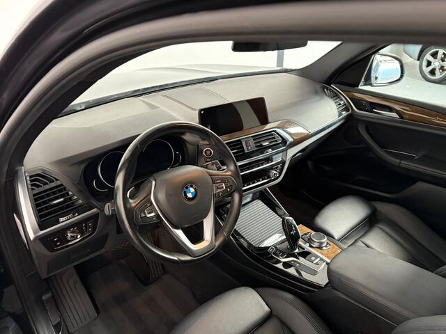 BMW X3 xDrive30i High Executive. Pano. memory!