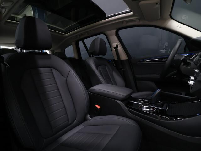 BMW X3 iX3 High Executive 80 kWh [SCHUIFKANTELDAK, APPLE CARPLAY, MEMORY SEATS, STOELVERWARMING, ADAPTIVE CRUISE, ANDROID AUTO, CAMERA, PDC V+A, ELEKTRISCHE ACHTERKLEP, LED, NAVIGATIE, NIEUWSTAAT]