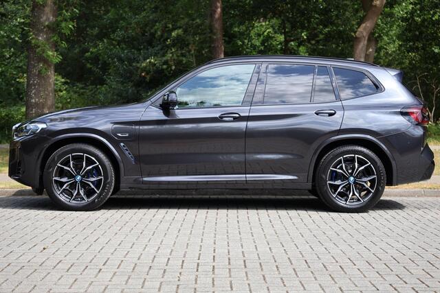 BMW X3 xDrive30e High Executive LCI | M-Sport | Pano | HUD | 360 | Laser | Stoelventilatie | Keyless | Stoelverwarming voor en achter | Stuurwielverwarming | Etc.