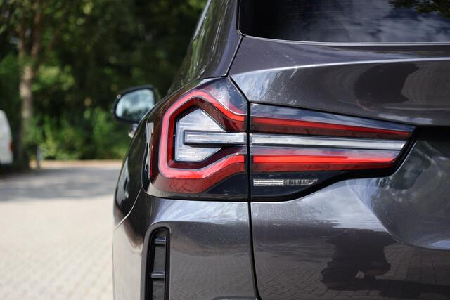 BMW X3 xDrive30e High Executive LCI | M-Sport | Pano | HUD | 360 | Laser | Stoelventilatie | Keyless | Stoelverwarming voor en achter | Stuurwielverwarming | Etc.