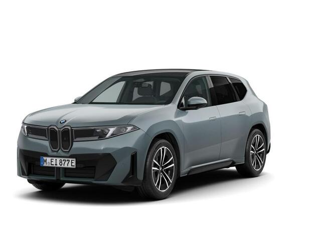 BMW X3 iX3 40 eDrive M Sportpakket / Panoramadak / Trekhaak / Getint glas / Park assist