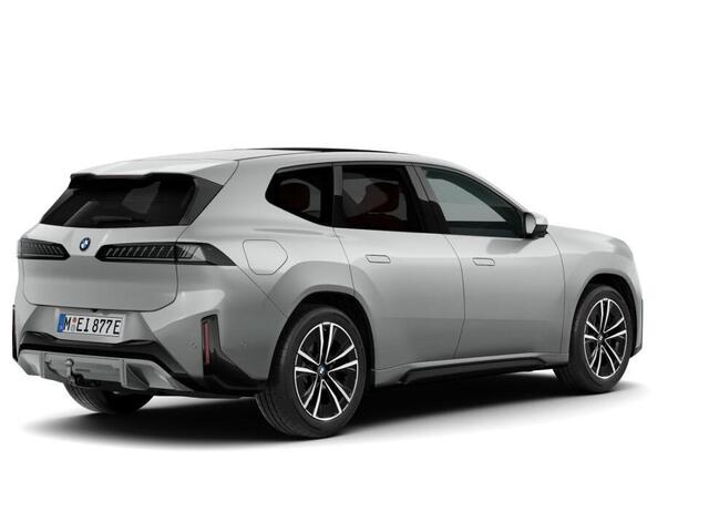 BMW X3 iX3 40 eDrive M Sportpakket / Panoramadak / Trekhaak / Getint glas / Park assist
