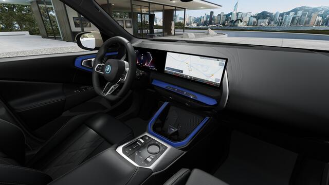 BMW X3 30e xDrive M Sport Automaat / Panoramadak / Trekhaak / Sportstoelen / Parking Assistant Plus / Stoelventilatie / Adaptieve LED / Comfort Access