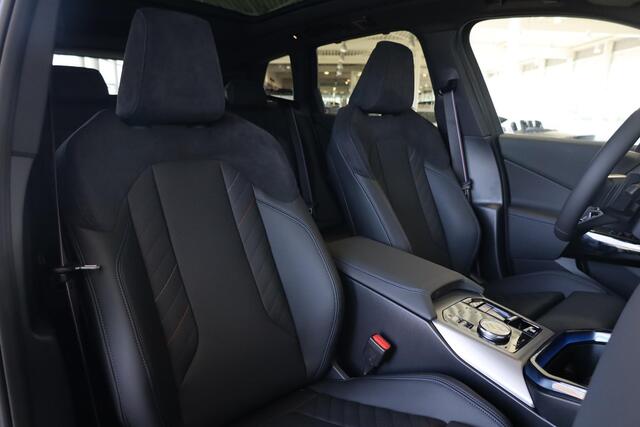 BMW X3 30e xDrive | M Sport Pro | Panoramadak | Driving Assistant Professional | Haman/Kardon | Trekhaak