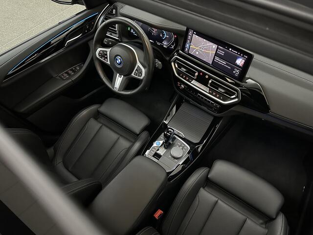 BMW X3 iX3 M-Sport | Sophisto Grey! | Panorama | ACC | Leder | Memory | El. Trekhaak | 97.6% SOH | Sfeerverlichting | 3-Zone Clima | Carplay | LED | Btw auto, 35250,= ex. | Rijklaar incl. Bovag garantie!