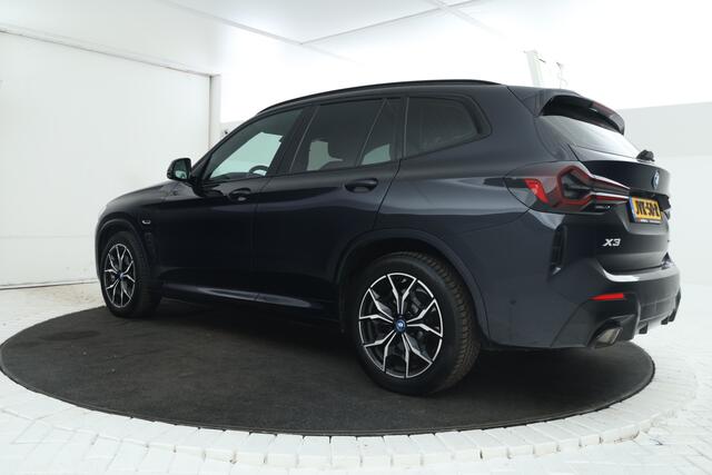 BMW X3 xDrive30e High Executive - 360°cam, Stoelverwarming, Volleder, Carplay, interieur voorverwarming/(koeling)