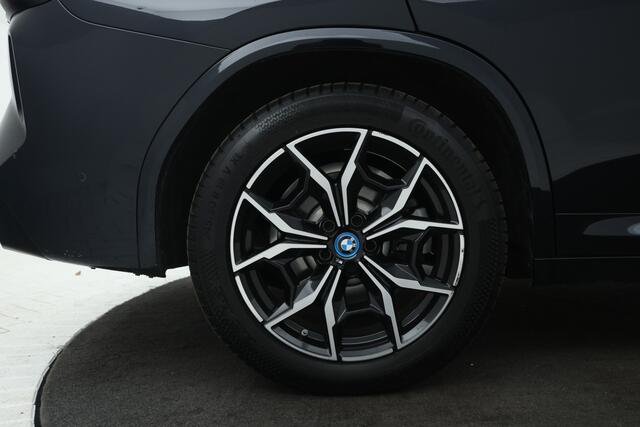 BMW X3 xDrive30e High Executive - 360°cam, Stoelverwarming, Volleder, Carplay, interieur voorverwarming/(koeling)