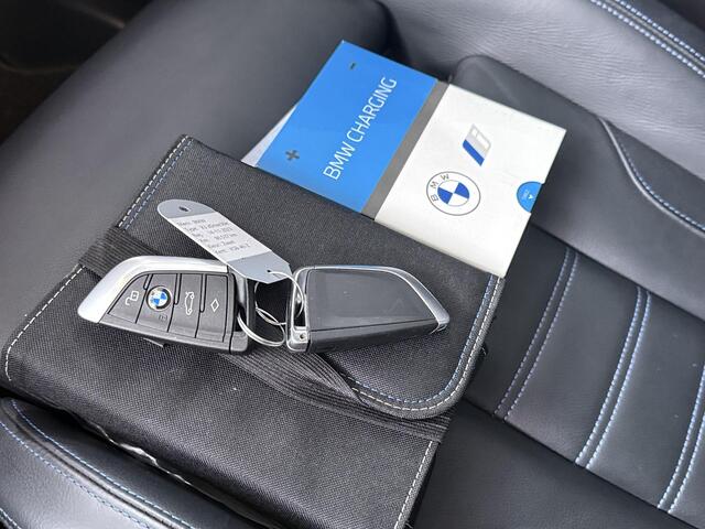 BMW X3 xDrive30e High Executive M | ACC | Panoramadak | Harman Kardon | Camera!