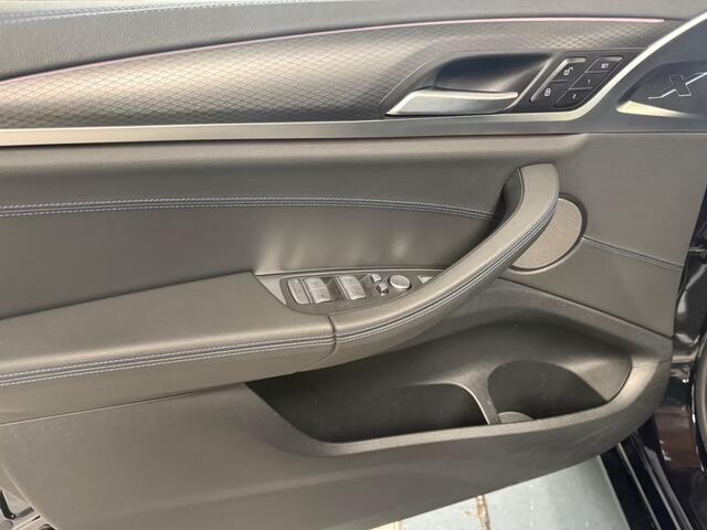 BMW X3 iX3 80 kWh (210kW/286pk) ** LED, LEDER, PANO, TREKH, H&K SOUND, 20-inch LMV ** 1e EIG - Slechts 36.600km. ** ** INFORMEER OOK NAAR ONZE AANTREKKELIJKE FINANCIAL-LEASE TARIEVEN **
