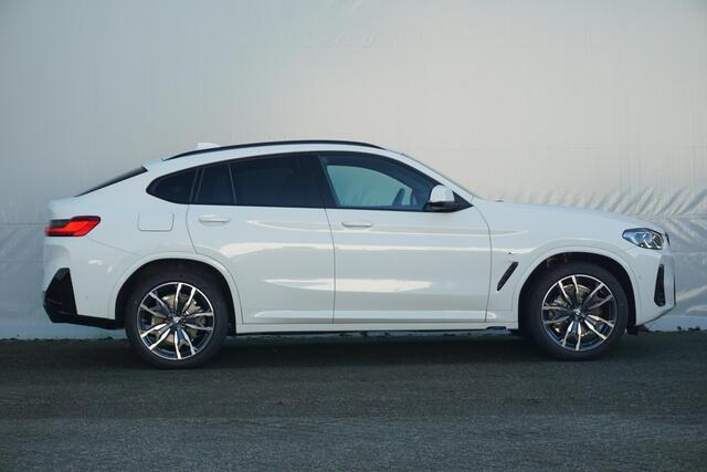 BMW X4 xDrive20i High Executive M Sport / Trekhaak / Head-Up / Comfort Acces