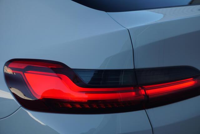 BMW X4 xDrive20i High Executive M Sport / Trekhaak / Head-Up / Comfort Acces