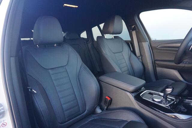 BMW X4 xDrive20i High Executive M Sport / Trekhaak / Head-Up / Comfort Acces