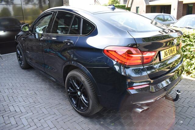 BMW X4 xDrive28i 245PK NL M-PACK FULL OPPTION!