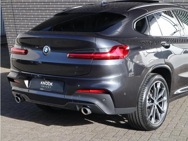 BMW X4 xDrive30i High Executive M Sport Pakket Automaat / Navigatie Professional / Panoramadak / Head-Up Display / Driving Assistant Plus / Innovation Pakket / Leder / M Sportremsysteem / Adaptief Onderstel / 20 Inch