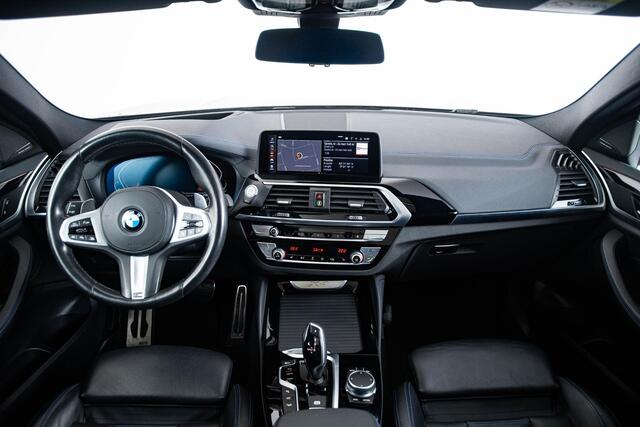 BMW X4 xDrive20i M Sport - Trekhaak - Panoramadak - Head up - Harman Kardon - Driving/parking Assistant Plus - Elektrisch verwarmde voorstoelen - Comfort Access - Sportstoelen - Active Protection -