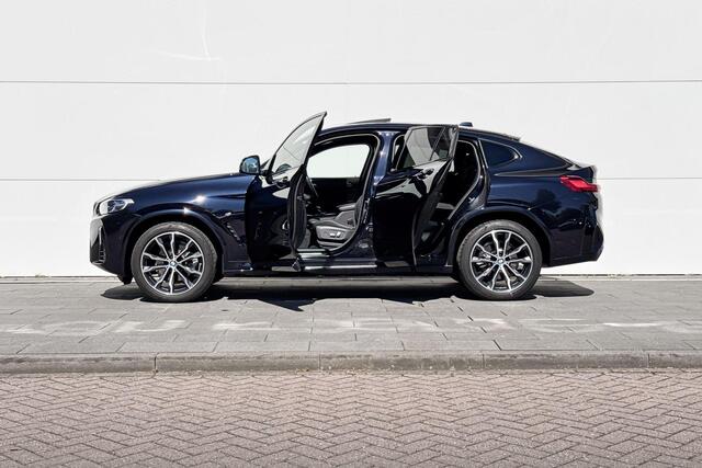 BMW X4 xDrive20i M-Sport | Trekhaak | Panoramadak | Harman/Kardon |