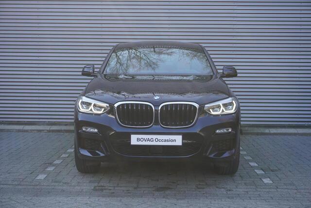 BMW X4 xDrive30i High Executive | 20 inch LM M Dubbelspaak | Trekhaak met elektrisch wegklapbare kogel | HiFi System | BMW Head-Up Display | Achteruitrijcamera