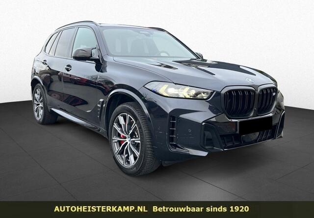 BMW X5 M60i xDrive M-Sport 530 PK V8 ACC Head-Up Panoramadak Stoelkoeling Massage Luchtvering Trekhaak