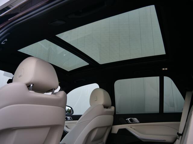 BMW X5 xDrive40d High Executive 340pk Automaat Leder / Schuifdak / Trekhaak / Sky Lounge