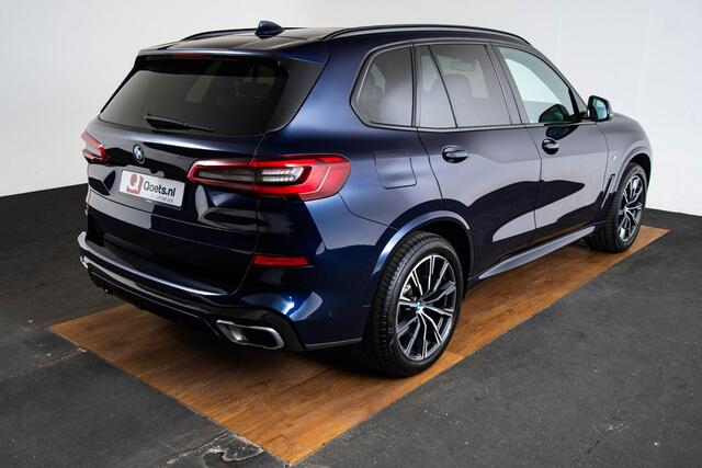BMW X5 xDrive30d High Executive m Sport - Trekhaak - Panoramadak - Parking/driving Assistant - Head Up - Harman Kardon - Comfort Access - Warmte Comfort Pack Voor - Interieurvoorverwarming - Getinte Ruiten -