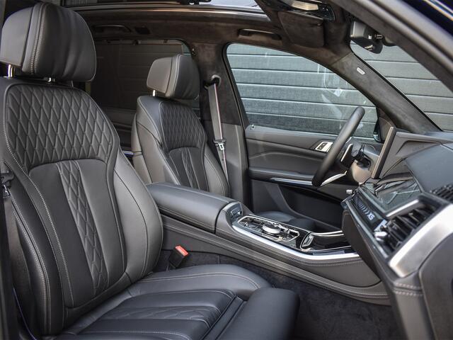 BMW X5 xDrive50e M-SPORT PRO | PANORAMADAK | ACHTERAS BESTURING | ACTIVE CRUISE CONTROL | COMFORT STOELEN | HEAD UP | IONIC GLOW | HARMAN KARDON | 360 CAMERA | ELEKTR. TREKHAAK | SOFT CLOSE | ALCANTARE HEMEL | STOELVERWARMING V+A