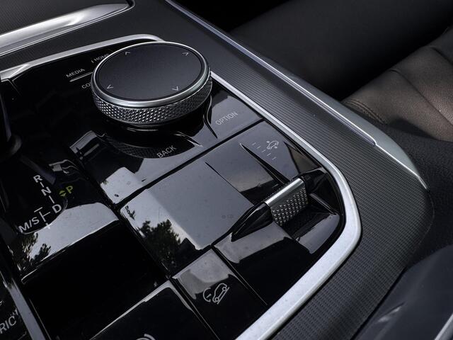 BMW X5 xDrive45e High Executive Luchtvering | Schuifdak | Head-Up