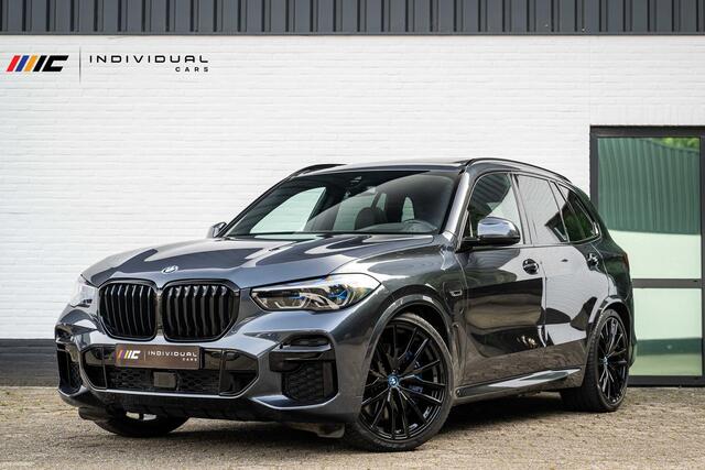 BMW X5 xDrive45e M-Sport 4-Wielsturing B&W Carbon Laser
